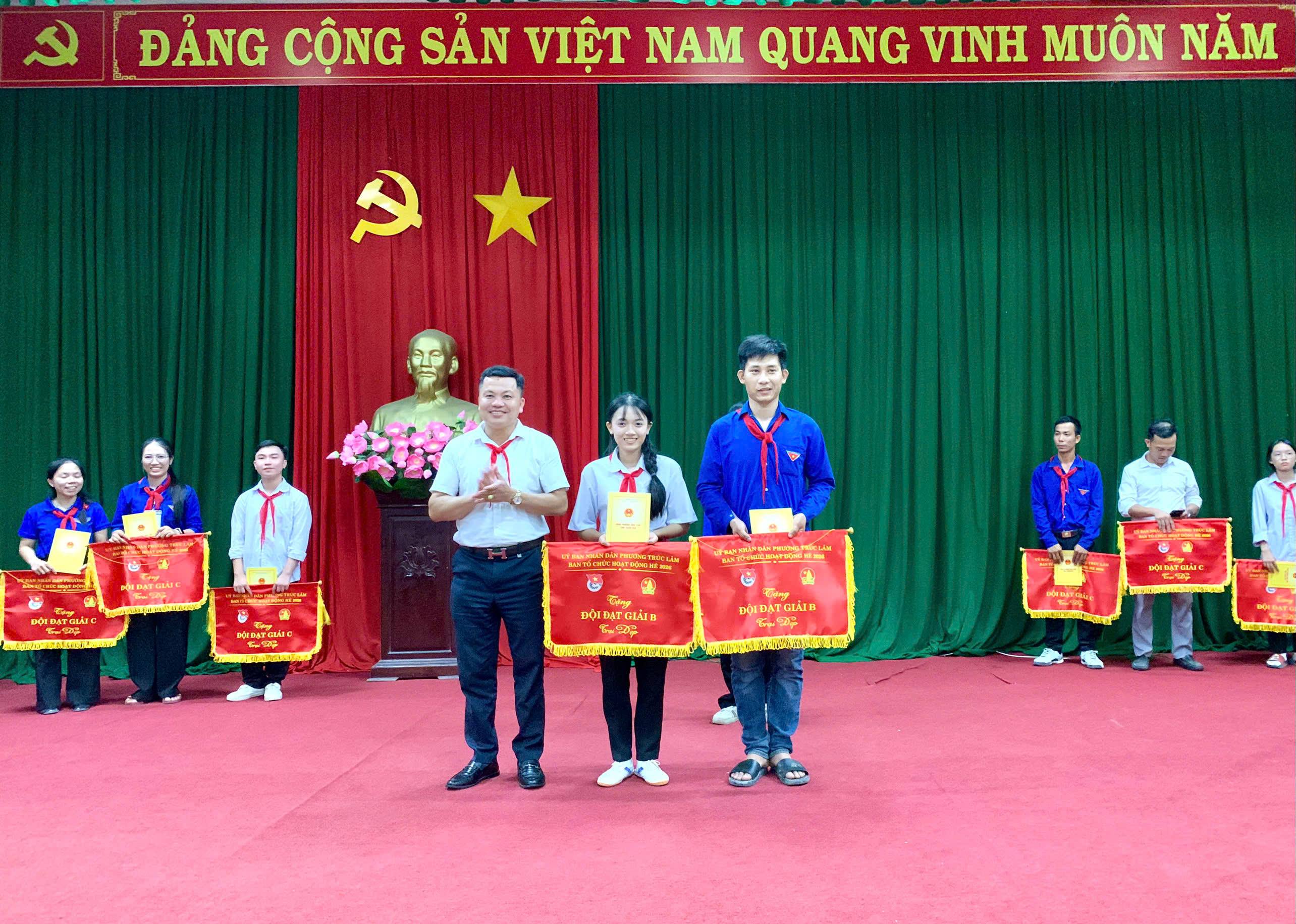 Anh-tin-bai